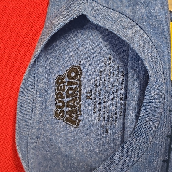 Super Mario blue short sleeve graphic tee XL characters EUC - Picture 3 of 6